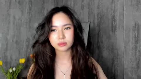 Snapshot of amina_artin chatting on 03/10/25, 12:15 Amina online show from 03/10/25, 12:15