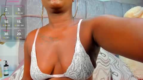 Amina online show from 11/24/25, 04:12