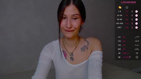 Camilla online show from 10/21/25, 11:38