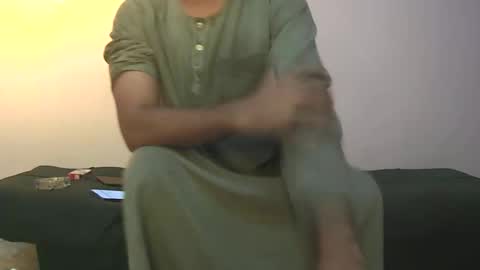 Amir online show from 11/28/25, 04:48