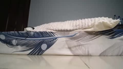 amira9120 online show from 10/26/25, 06:19