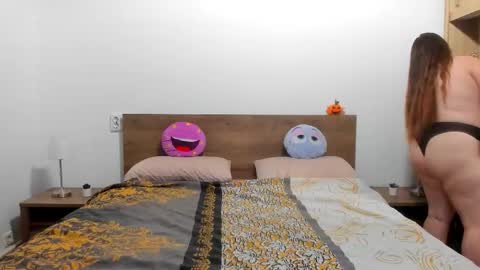 Amira Vyxen online show from 11/12/25, 08:52