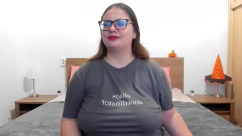 Amira Vyxen online show from 11/24/25, 09:47