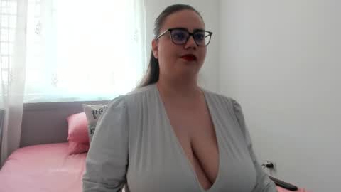 Amira Vyxen online show from 05/06/26, 06:52