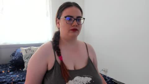 Snapshot of amiravyxen chatting on 05/19/26, 06:31 Amira Vyxen online show from 05/19/26, 06:31