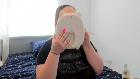 Snapshot of amiravyxen chatting on 05/20/26, 07:47 Amira Vyxen online show from 05/20/26, 07:47