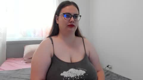 Snapshot of amiravyxen chatting on 06/25/26, 07:13 Amira Vyxen online show from 06/25/26, 07:13