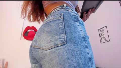 hi guys im ariani ill be off till december 1st for vacation if u want u can add me on snapchat by bio and talk or play there online show from 12/09/24, 06:25