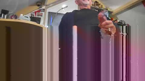 Snapshot of amjan19 chatting on 10/14/25, 07:42 amjan19 online show from 10/14/25, 07:42