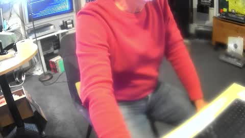 Snapshot of amjan19 chatting on 10/18/25, 11:33 amjan19 online show from 10/18/25, 11:33