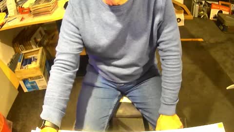 Snapshot of amjan19 chatting on 10/28/25, 09:46 amjan19 online show from 10/28/25, 09:46