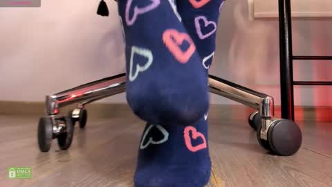 Amelia online show from 10/28/25, 04:27