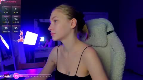 Snapshot of ammi_bliss chatting on 10/06/25, 03:15 Ammi online show from 10/06/25, 03:15