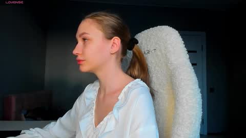 Snapshot of ammi_bliss chatting on 12/17/25, 03:56 Ammi online show from 12/17/25, 03:56