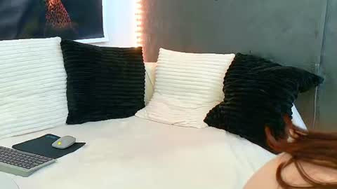 Snapshot of ammirra_a chatting on 06/25/26, 05:12 Amira online show from 06/25/26, 05:12