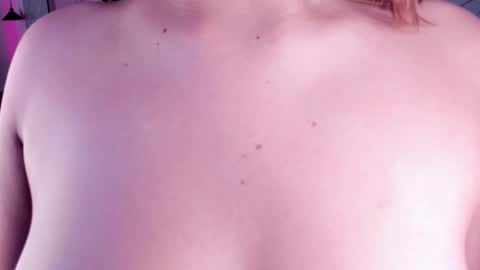 Snapshot of ammy_camm chatting on 02/26/25, 02:26 Ammy  online show from 02/26/25, 02:26