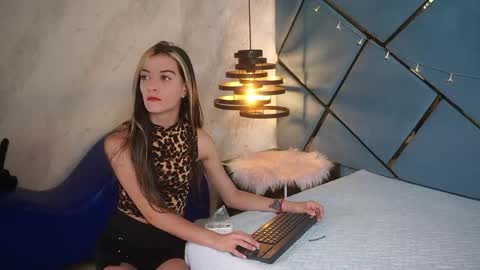Snapshot of ammy_durand chatting on 06/07/26, 07:17 ammy durand online show from 06/07/26, 07:17