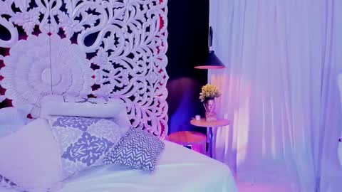 Ammy Nova online show from 11/13/25, 10:41