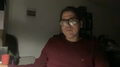 Snapshot of amo_s chatting on 10/13/25, 02:11 amo_s online show from 10/13/25, 02:11