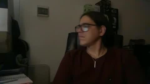 Snapshot of amo_s chatting on 10/20/25, 02:01 amo_s online show from 10/20/25, 02:01