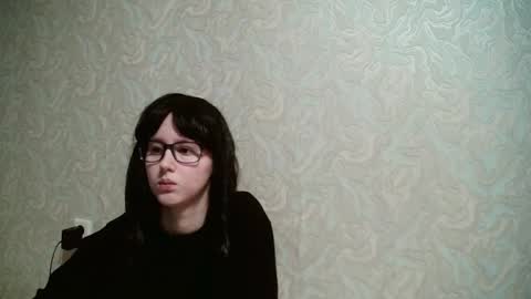 Amomira online show from 12/17/24, 12:00