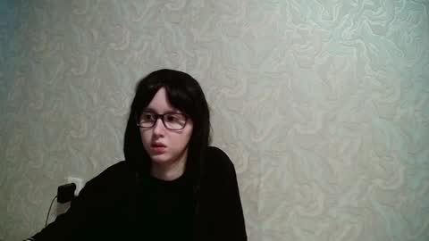 Amomira online show from 12/19/24, 08:56