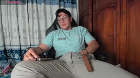 Snapshot of amon__ashford chatting on 03/18/26, 01:53 amon__ashford online show from 03/18/26, 01:53