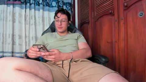 Snapshot of amon__ashford chatting on 04/01/26, 02:34 amon__ashford online show from 04/01/26, 02:34