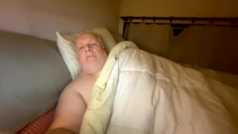 Snapshot of amor196112 chatting on 11/13/25, 11:25 amor196112 online show from 11/13/25, 11:25