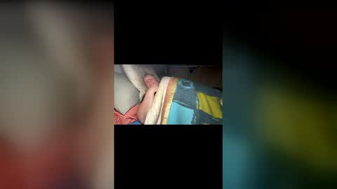 Snapshot of amor196112 chatting on 01/06/26, 03:32 amor196112 online show from 01/06/26, 03:32