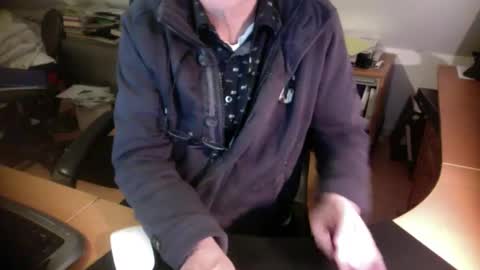 Snapshot of amor2200 chatting on 12/01/24, 08:53 Amor2200 online show from 12/01/24, 08:53