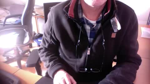 Snapshot of amor2200 chatting on 03/03/25, 11:11 Amor2200 online show from 03/03/25, 11:11