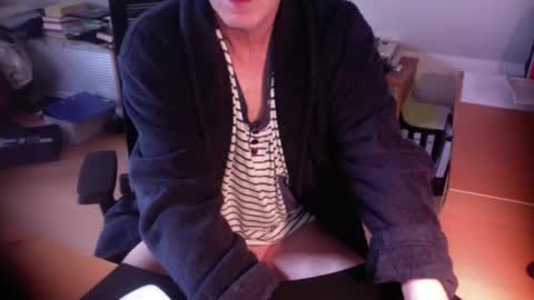 Amor2200 online show from 10/04/25, 09:07