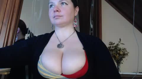 amorelara online show from 02/10/25, 12:29