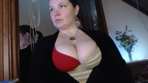 amorelara online show from 02/14/25, 11:42