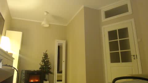 Snapshot of amoremeoww chatting on 01/26/25, 02:08 miss unforgettable online show from 01/26/25, 02:08