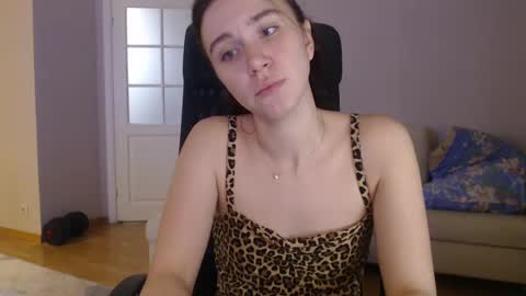 Snapshot of amoremeoww chatting on 02/18/25, 04:16 miss unforgettable online show from 02/18/25, 04:16