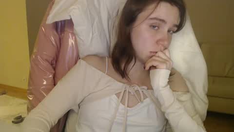 Snapshot of amoremeoww chatting on 02/25/25, 07:14 miss unforgettable online show from 02/25/25, 07:14