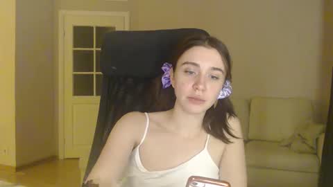 Snapshot of amoremeoww chatting on 02/26/25, 09:37 miss unforgettable online show from 02/26/25, 09:37