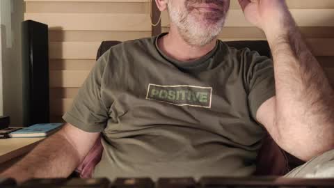 Snapshot of amorlin chatting on 04/16/26, 10:56 AmorLin online show from 04/16/26, 10:56
