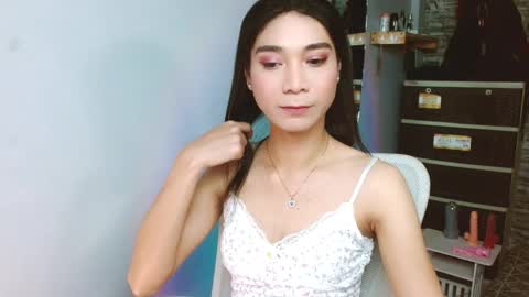 Snapshot of amorous_tina chatting on 12/22/25, 11:29 Tina online show from 12/22/25, 11:29