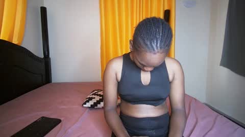 Snapshot of amorr_love chatting on 05/13/26, 04:10 Dorothy online show from 05/13/26, 04:10