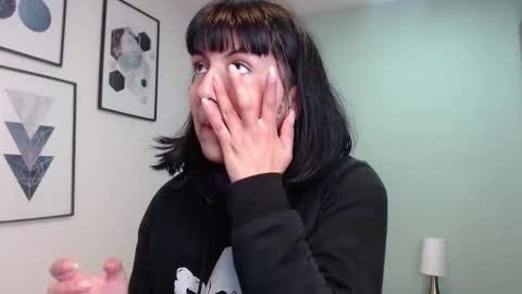 Amy 3 online show from 10/15/25, 04:34