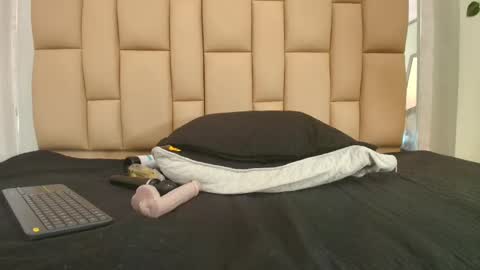 amy__wats0n online show from 02/04/25, 07:33