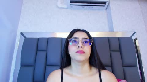 amy__wats0n online show from 05/01/26, 07:07
