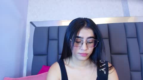 amy__wats0n online show from 05/04/26, 07:10