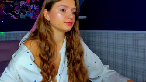 Snapshot of amy__wood chatting on 12/18/24, 01:05 AmyGMT 2 Mon-Sun 0300am-0900am online show from 12/18/24, 01:05