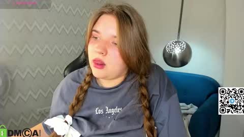 Snapshot of amy__wood chatting on 09/18/25, 11:01 AmyGMT 2 Mon-Sun 0300am-0900am online show from 09/18/25, 11:01