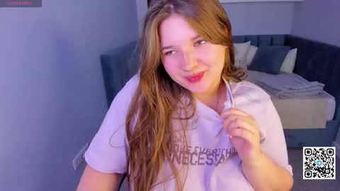 Snapshot of amy__wood chatting on 10/18/25, 01:08 AmyGMT 2 Mon-Sun 0300am-0900am online show from 10/18/25, 01:08