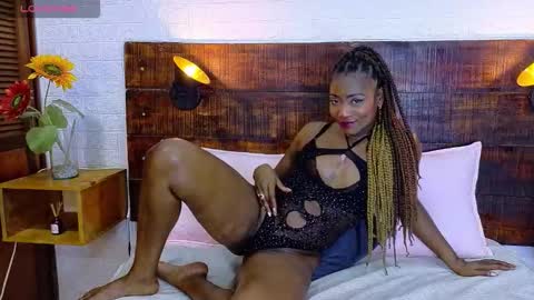 Snapshot of amy_brunette chatting on 11/25/25, 06:41 Amy online show from 11/25/25, 06:41